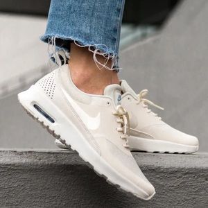 Nike women’s air max Thea